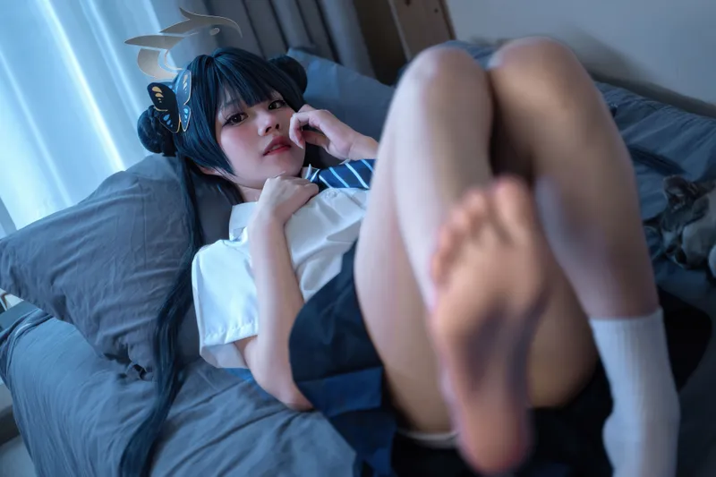 8705