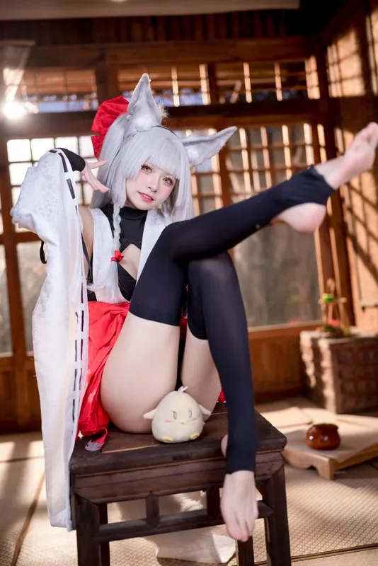 8613