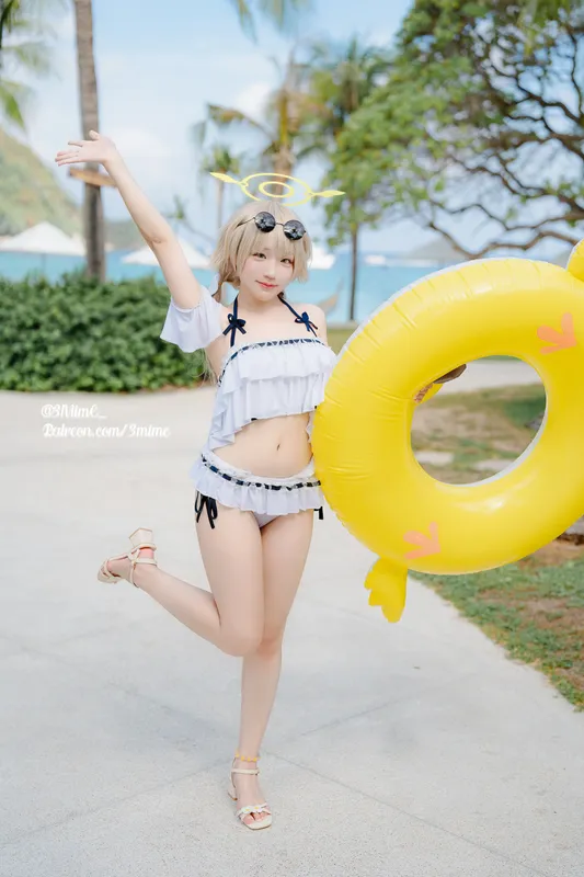 弥美 cosplay 阿慈谷日富美 (蔚蓝档案) – photo 9 of 34
