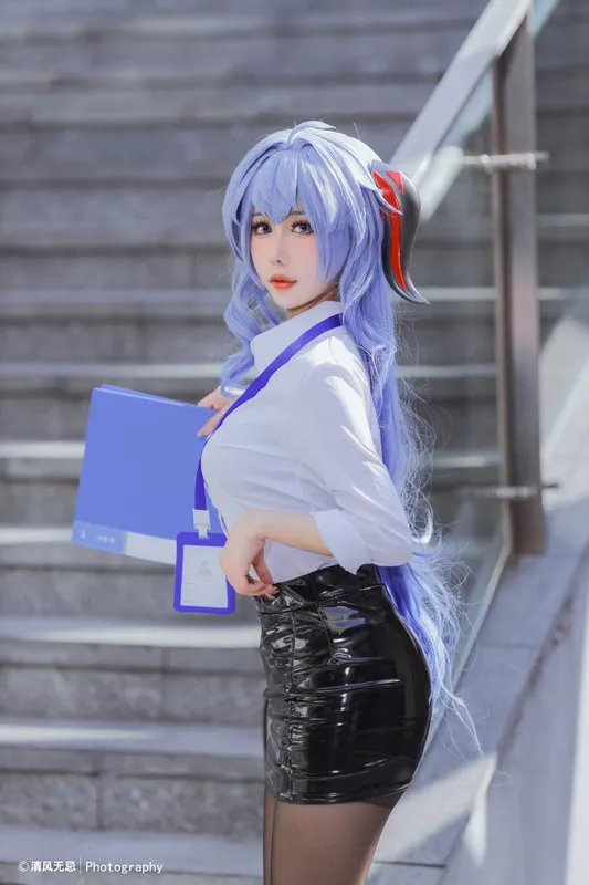 8805