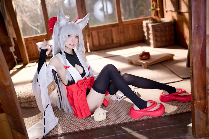 8613