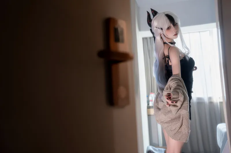 纸悦Etsu ko cosplay 鬼方佳代子 (蔚蓝档案) – photo 7 of 34