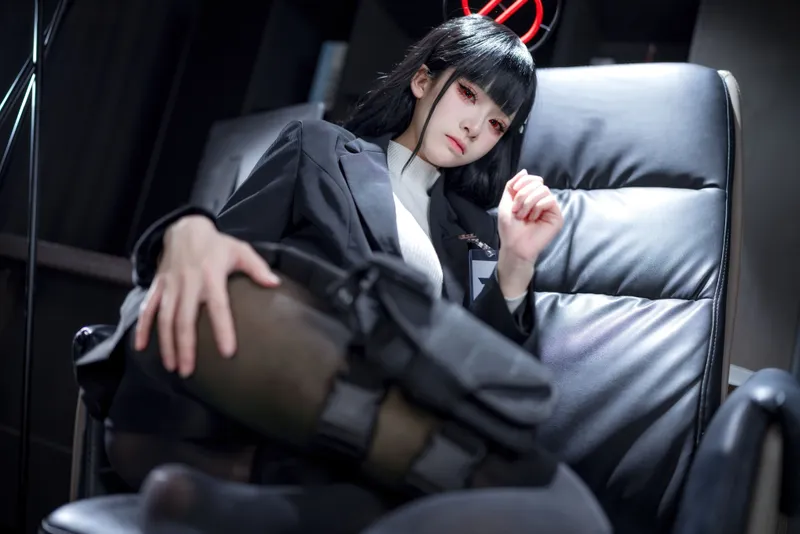 8659