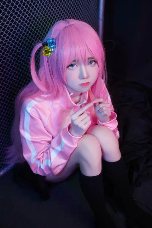 8054