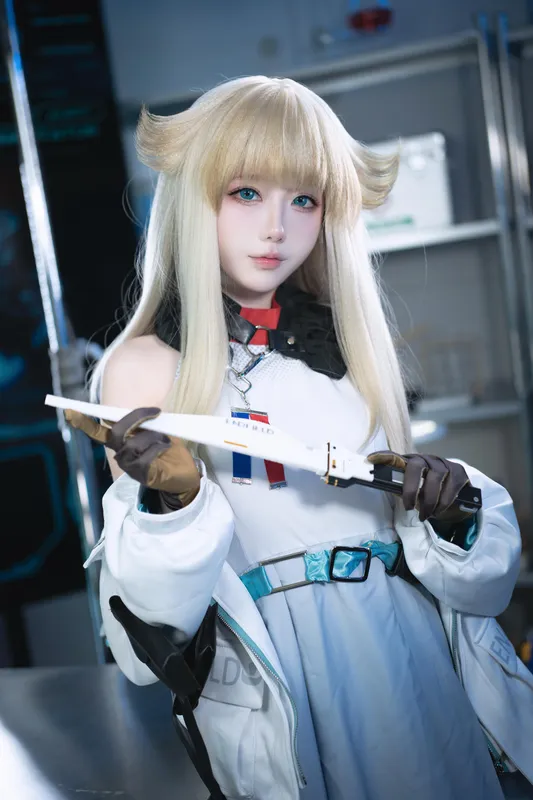 Senyuki cosplay Perlica (Arknights) – photo 7 of 49