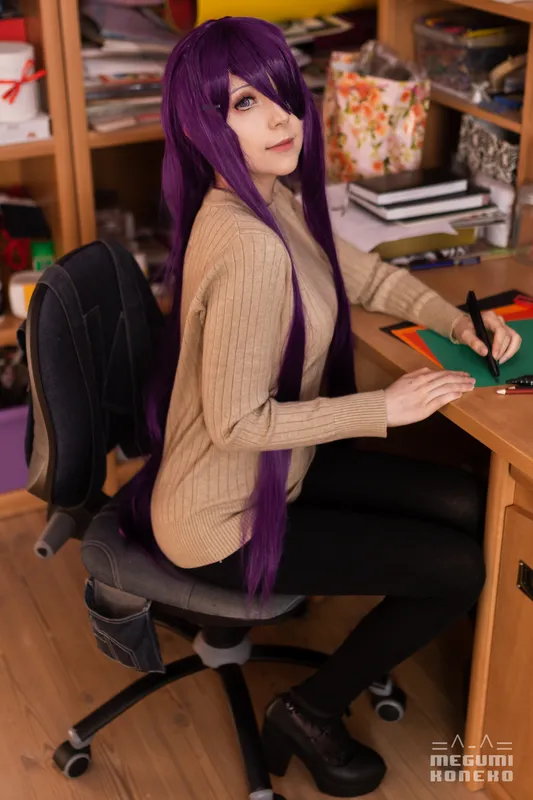 8652