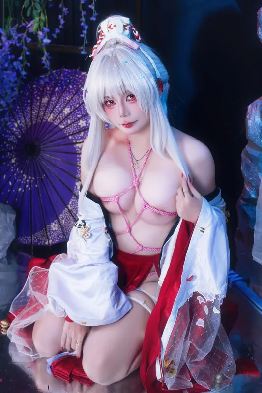 Miinmeow cosplay 绯雪 (鸣潮)