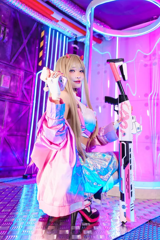 KING ANGEL cosplay Viper (Goddess of Victory: Nikke) – photo 9 of 63