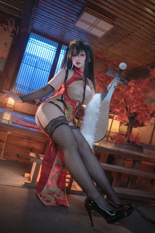 呙呙 cosplay 大凤 (碧蓝航线) – photo 10 of 22