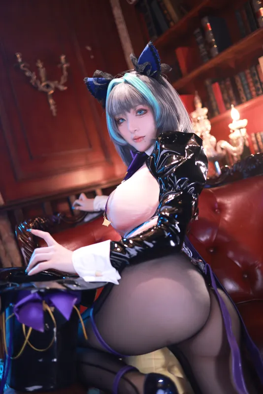 8526