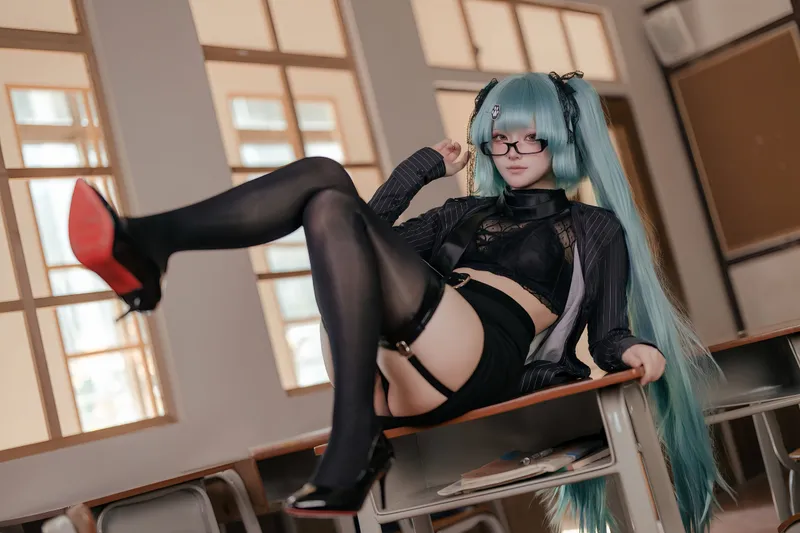 10571