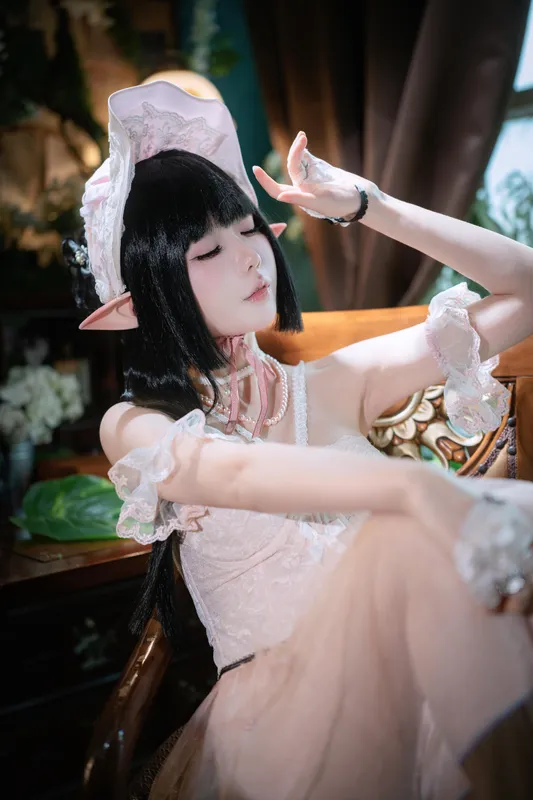 千雪Senyuki cosplay 森蚺 (明日方舟) – photo 8 of 24