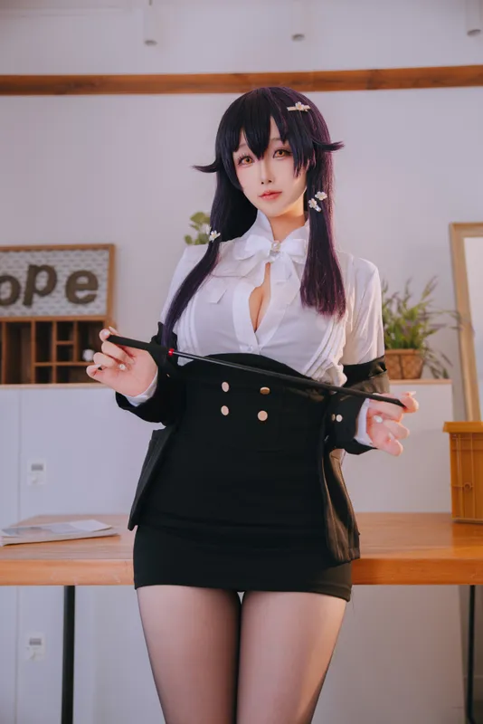 8810