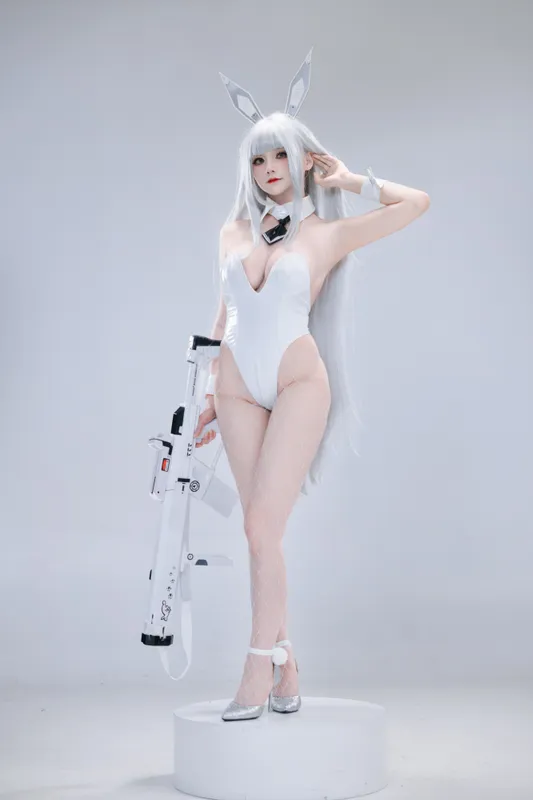 8708