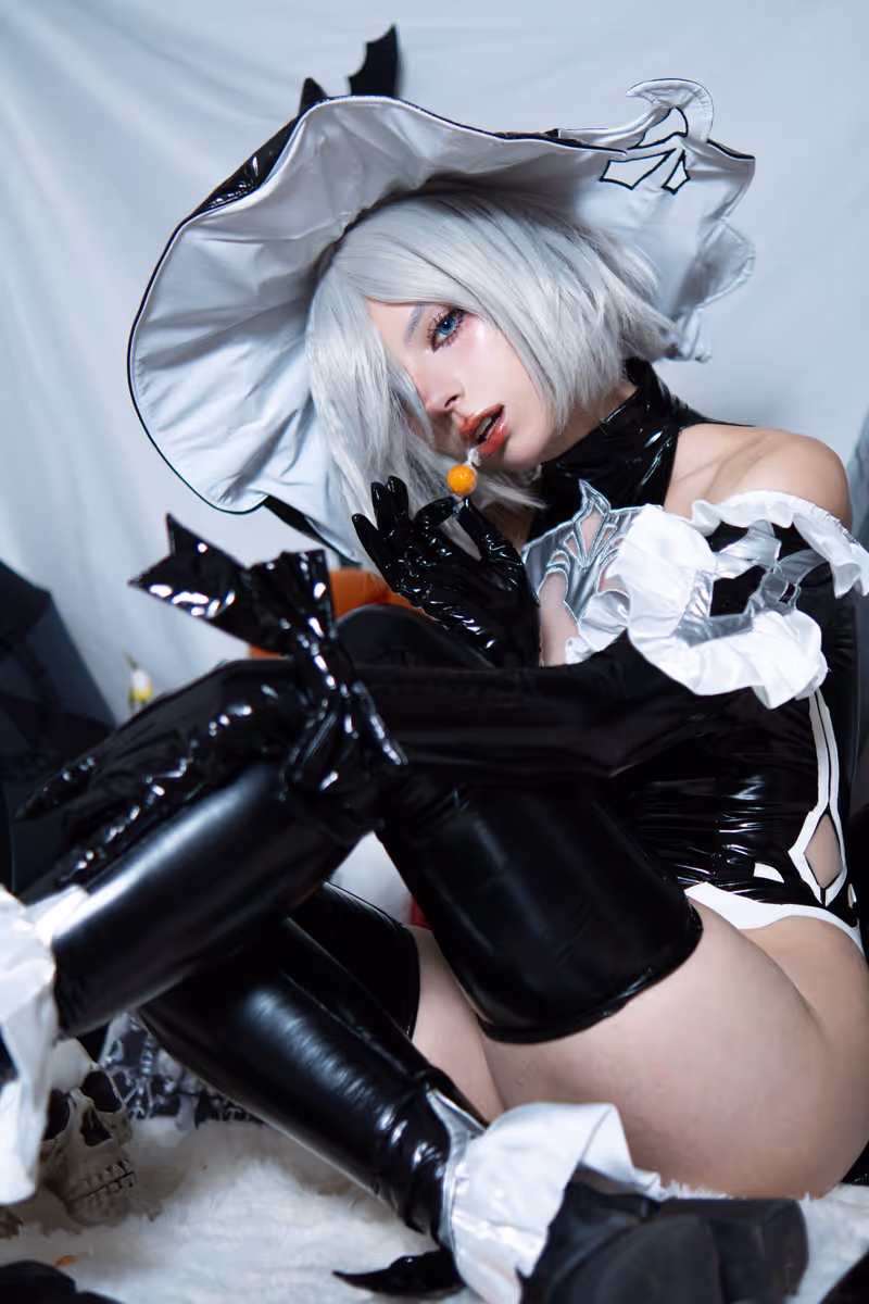 Himee.lily cosplay YoRHa No.2 Type-B (Nier) – photo 9 of 48