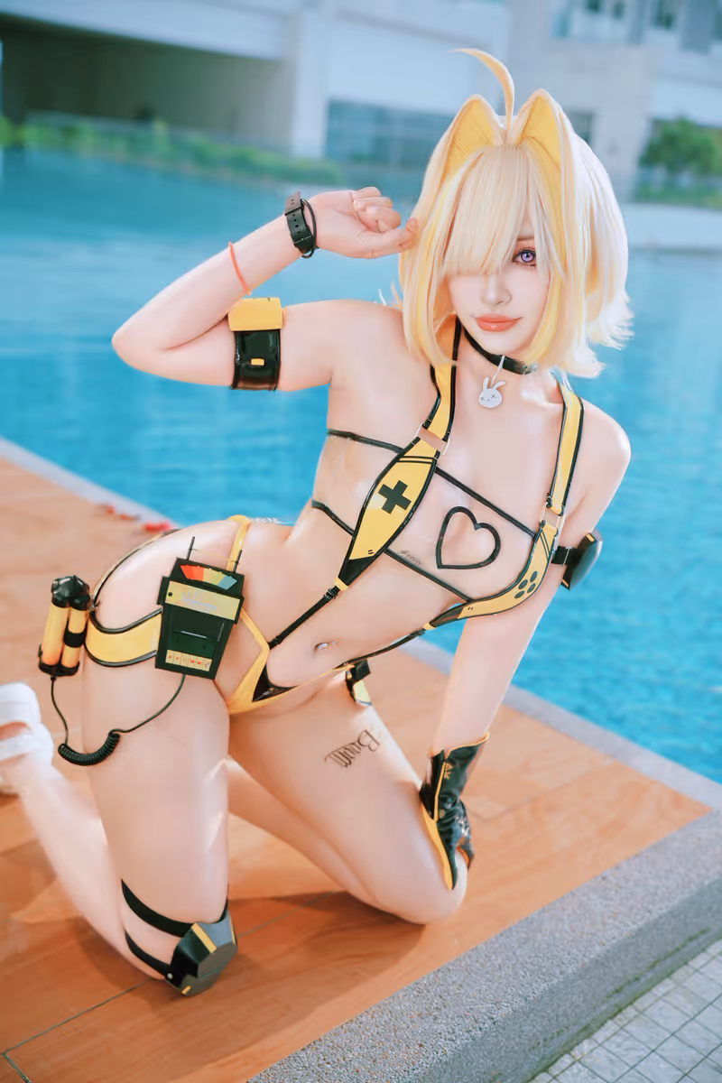 KING ANGEL cosplay Elegg (Goddess of Victory: Nikke) – photo 6 of 35