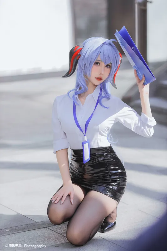 8805