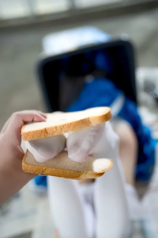 8229