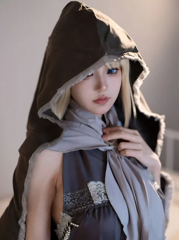 8607