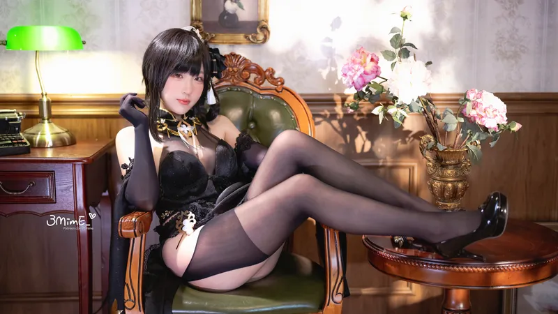 弥美 cosplay 镇海 (碧蓝航线)