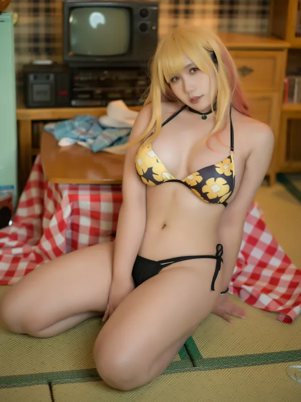7943