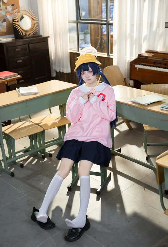 8648