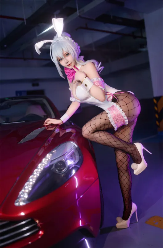 7813