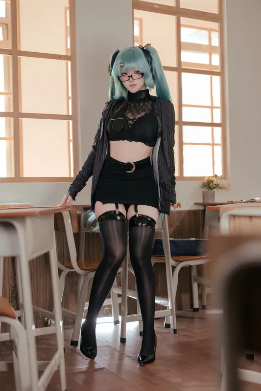 10571