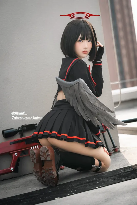 弥美 cosplay 静山真白 (蔚蓝档案) – photo 11 of 80