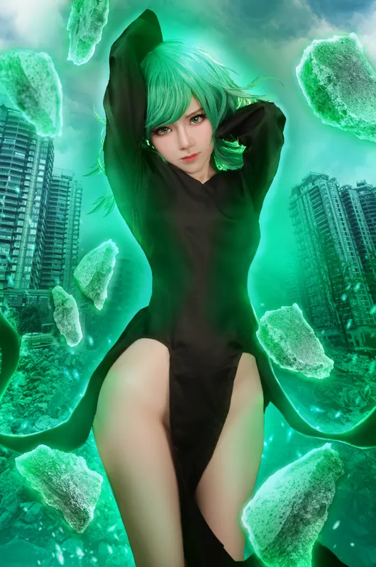 7925