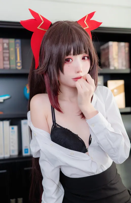 千雪Senyuki cosplay 花火 (崩坏) – photo 11 of 31